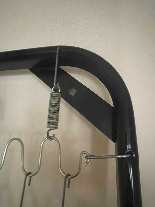 Каркас кровати  с ножками под матрас (Испания)