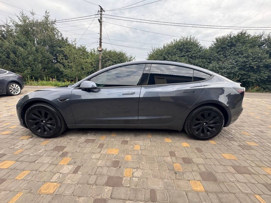 Tesla Model 3 2020