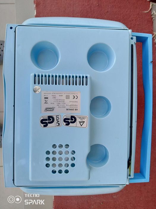 Автоохолоджувач,термос.