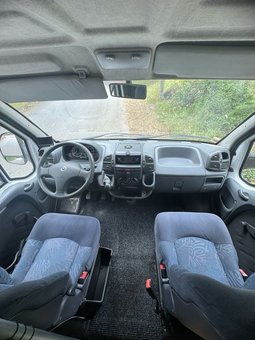 Autocaravana de 2006 com 6 lugares