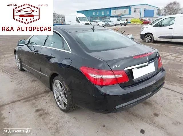 Mercedes Benz E220 Sport Coupe W207 Xenon - 651911 - Parachoques