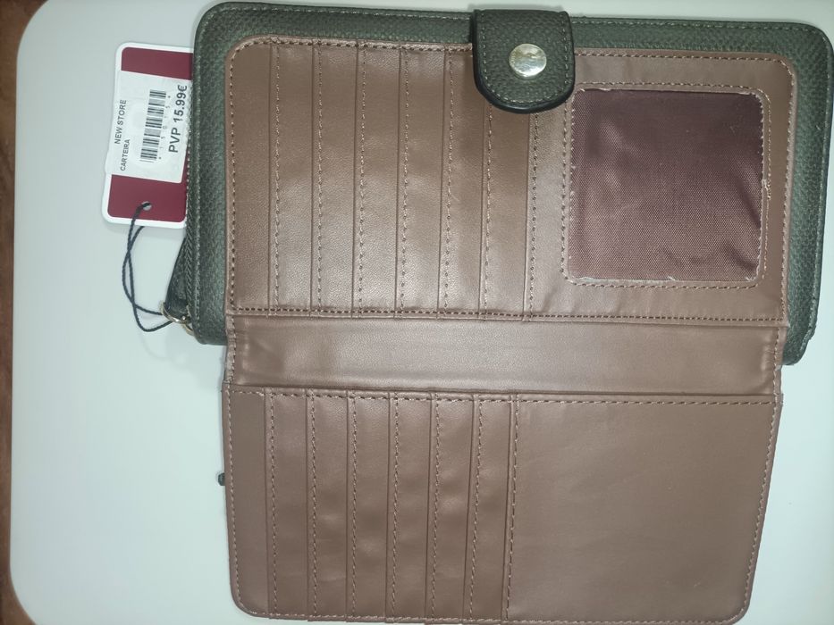 Porta moedas novo. Nunca foi usado