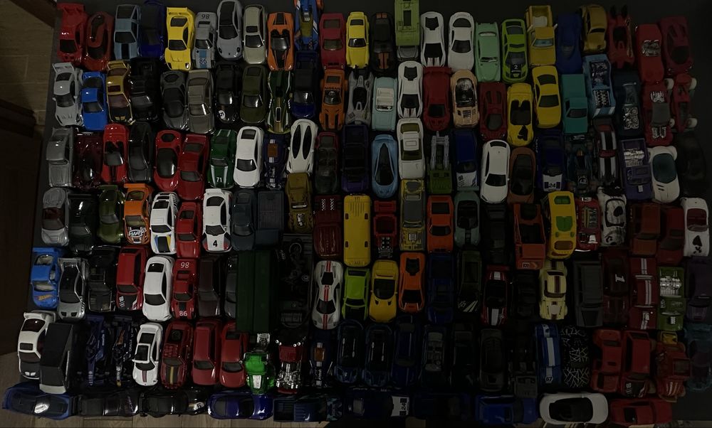 Машинки hot wheels