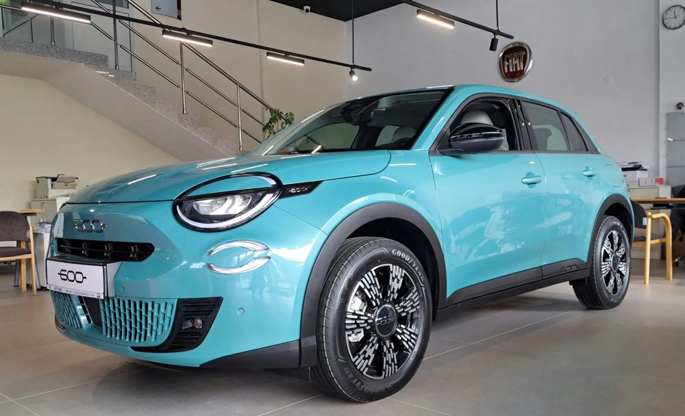 Fiat 600 FIAT 600 HYBRID SERIE 2 600 Hybrid Icon 1.2 110 KM