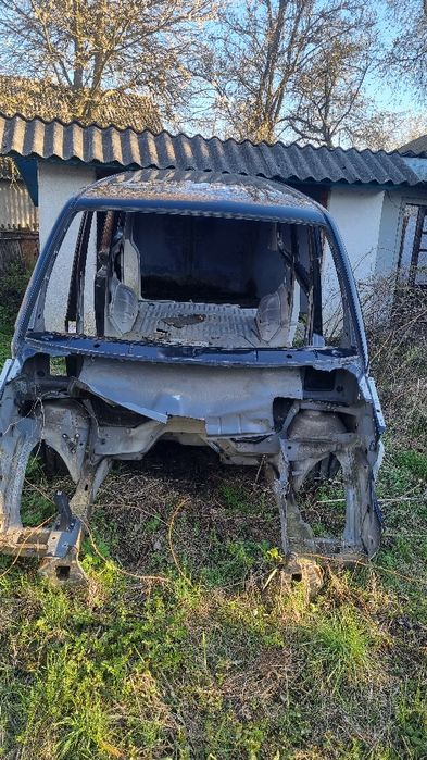 Кузов Фольксваген т 5 бочина, четверть