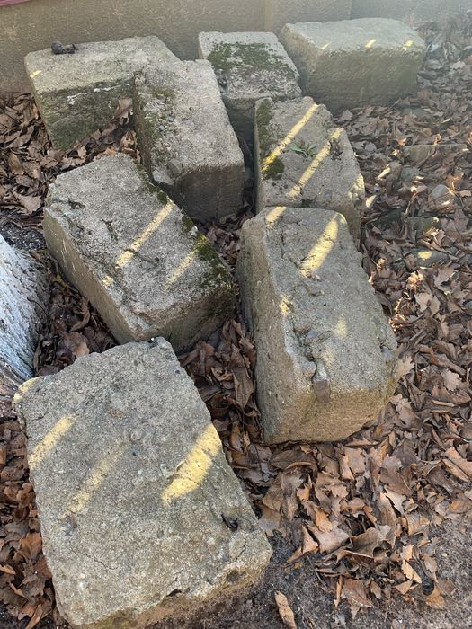 Бетонні блоки ( пустаки)