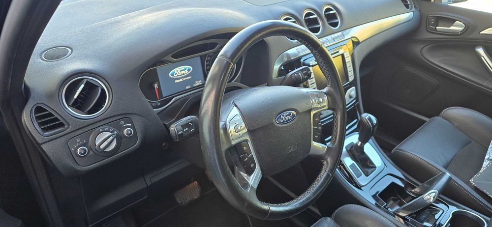 Ford S-MAX titanium 2010 — photo 5
