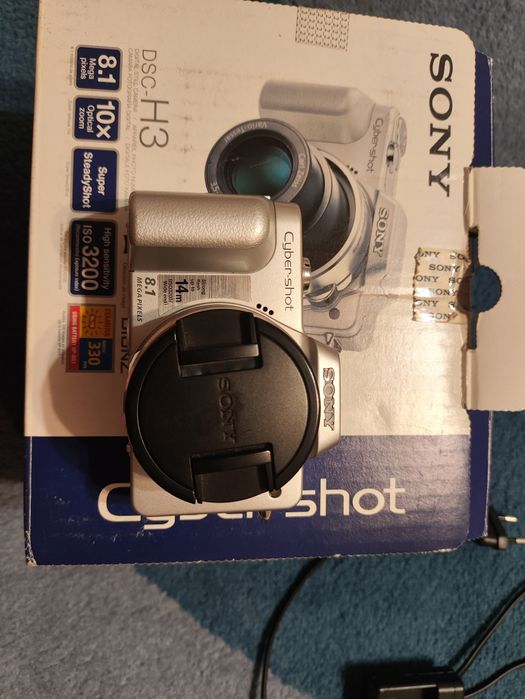 Продам фотоаппарат Сони DSC-H3