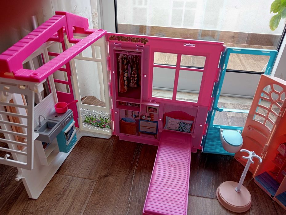 Casa para bonecas(duas para venda)