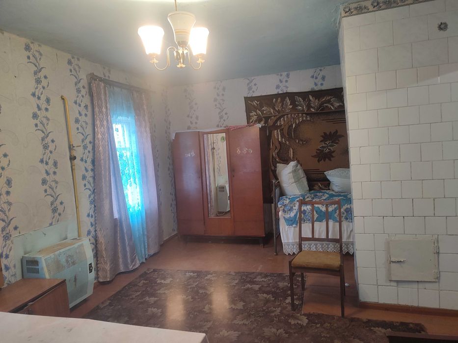 Будинок в селі під дачу або житло
