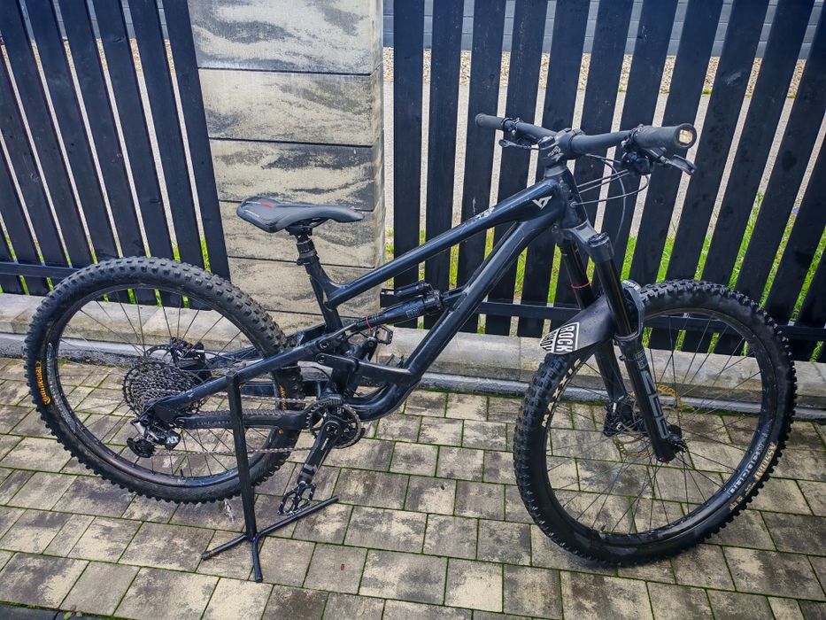 Yt capra core 1  roz m