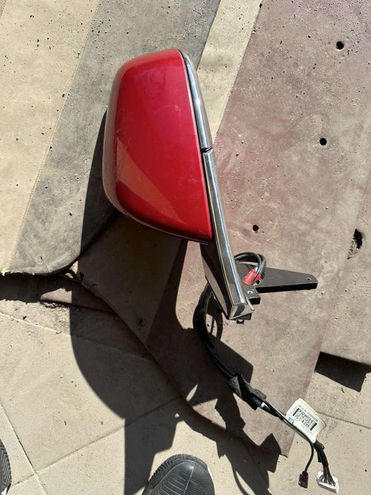 Кришка дзеркала ліва на Tesla model X