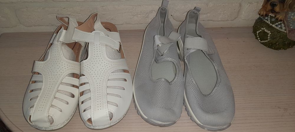 Сандалі,босоніжки,черевики,туфлі