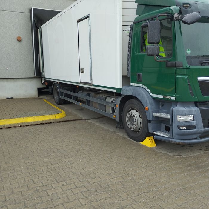 Usługi transportowe Izoterma Chłodnia 18ep.