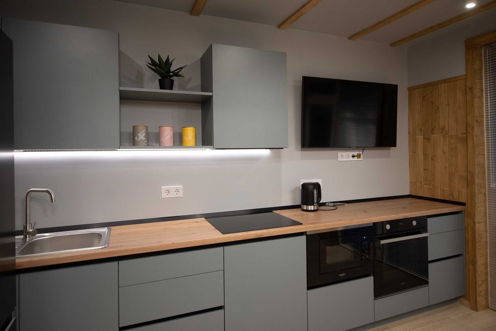 Будинок подобово для святкувань, 10 осіб, чан-джакузі, 5км до  Львова