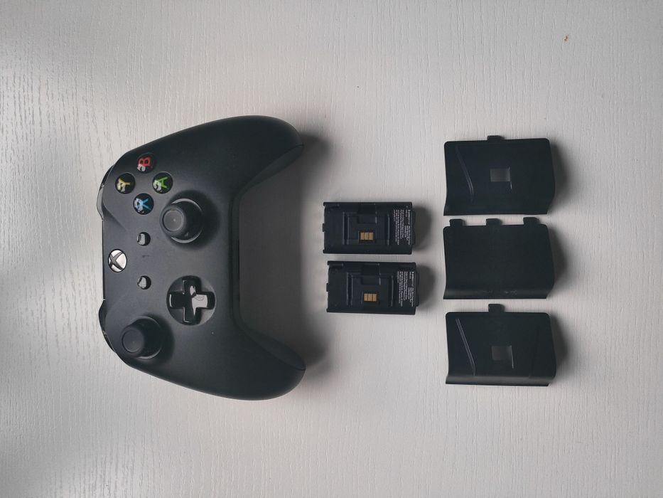 Sprzedam Xbox one x 1TB