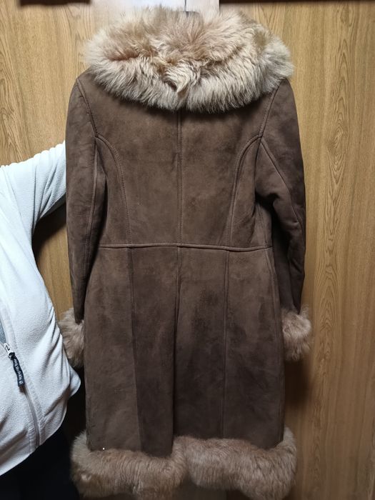 Turecki kożuch damski w b.dobrym stanie.