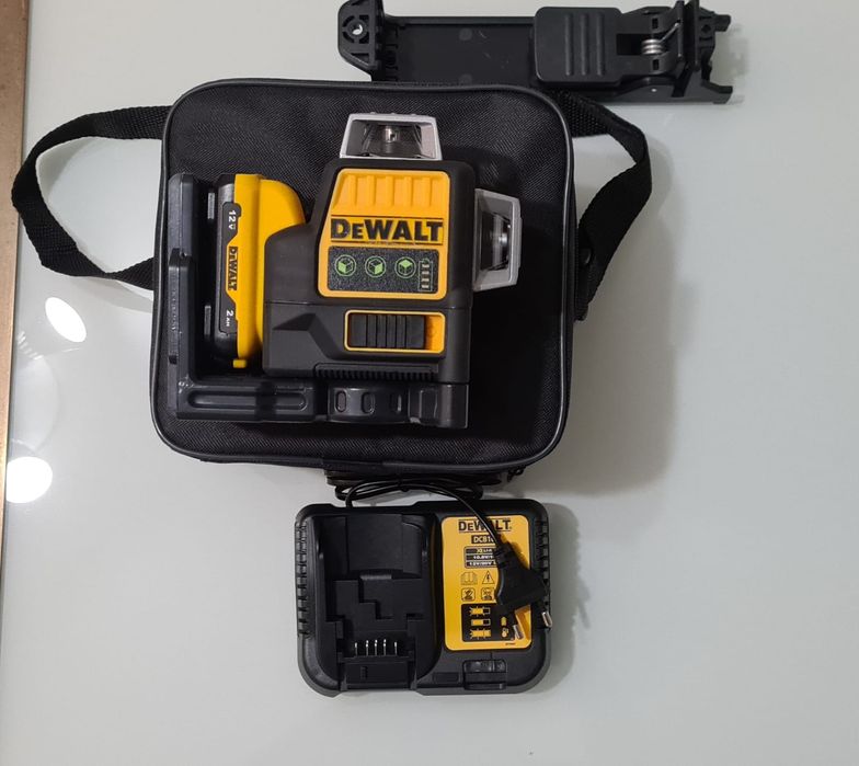 Nivel a Laser Dewalt completo