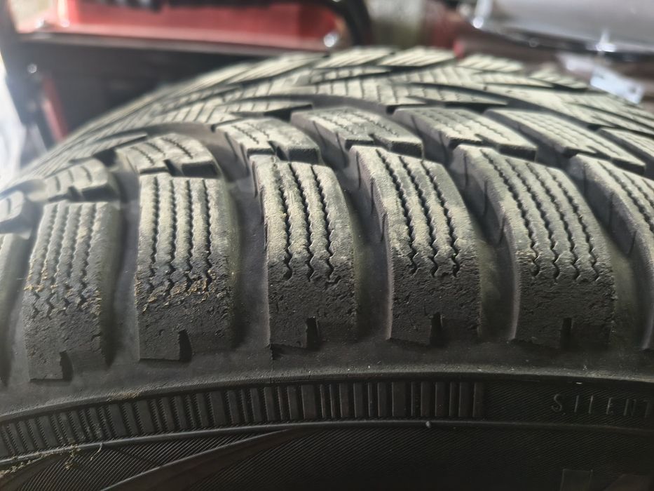 Opony zimowe 215/60 r16