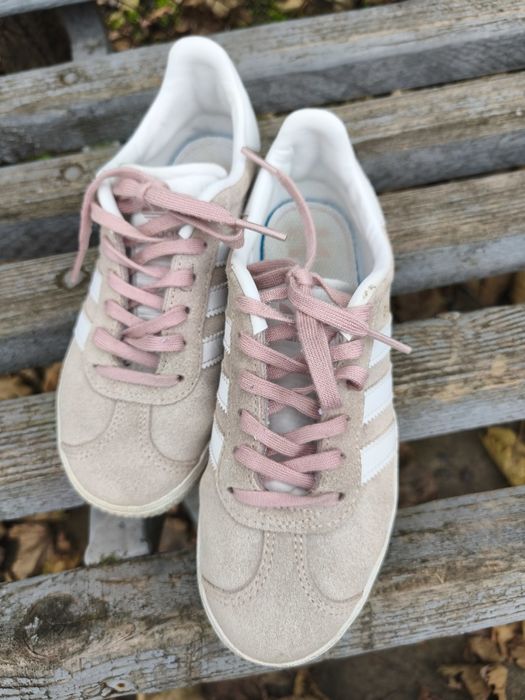 Кросівки дитячі в хорошому стані Adidas gazelle