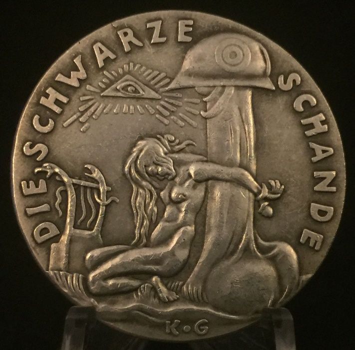 Conjunto de 3 medalhas da autoria de Karl Goetz