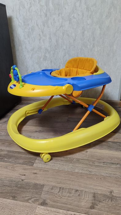 Ходунки дитячі  chicco