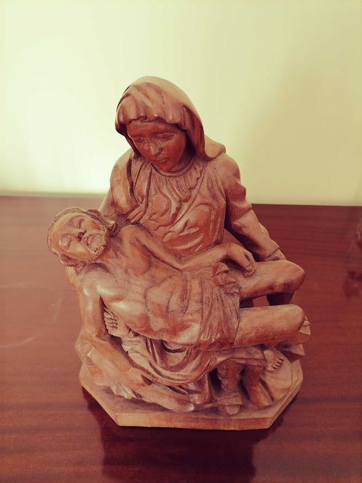 Pieta / Nossa Senhora da Piedade em madeira