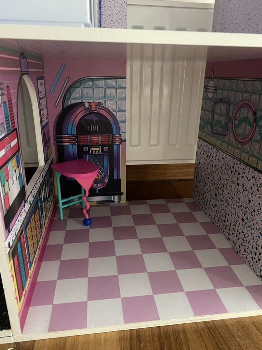 Domek LOL z samochodem