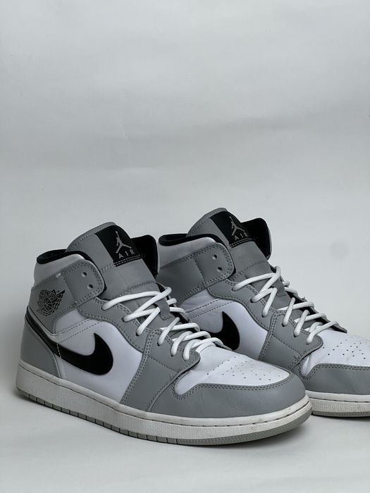 Nike Air Jordan 1 mid light smoke grey