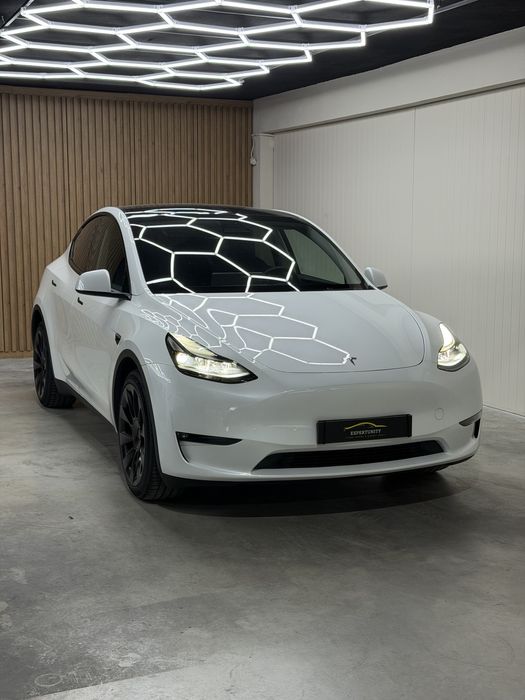Tesla Model Y Long Range Dual Motor