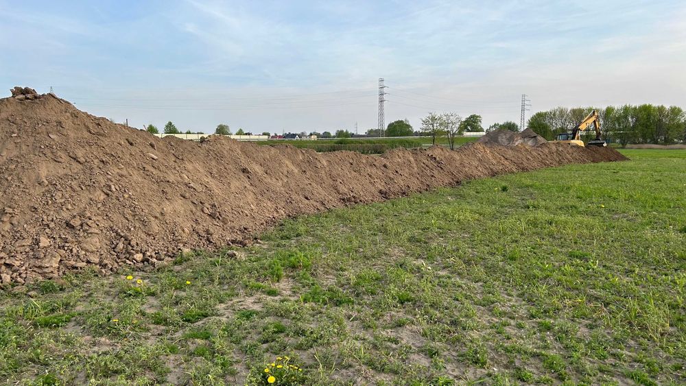 Ziemia ogrodowa  z pola czarnoziem pod trawnik ogródek do ogrodu humus