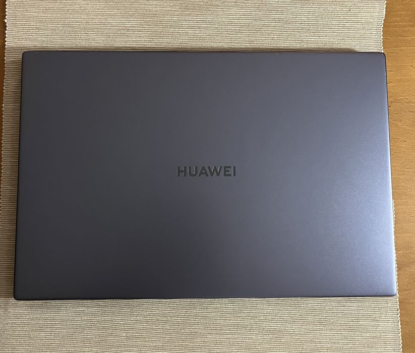 Portátil: Huawei MateBook D14