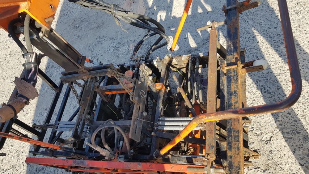 Машина для вкладання бруківки