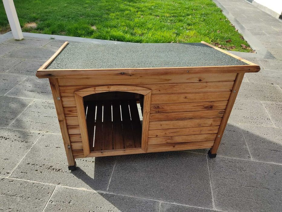 Casota de cão, em madeira
