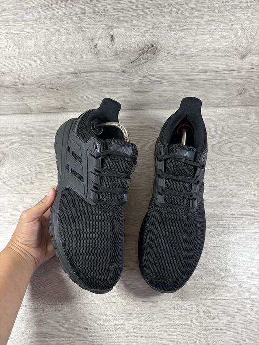 Adidas чоловічі кросівки 45 розмір чорні сітка