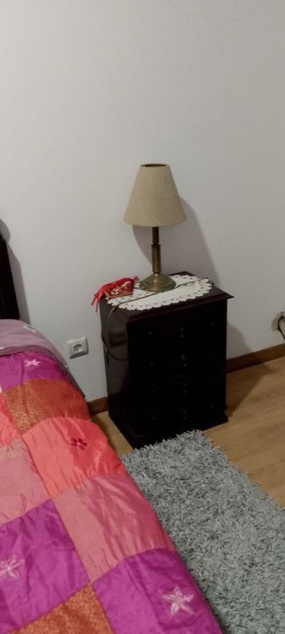 Móveis usados, em bom estado de uso.