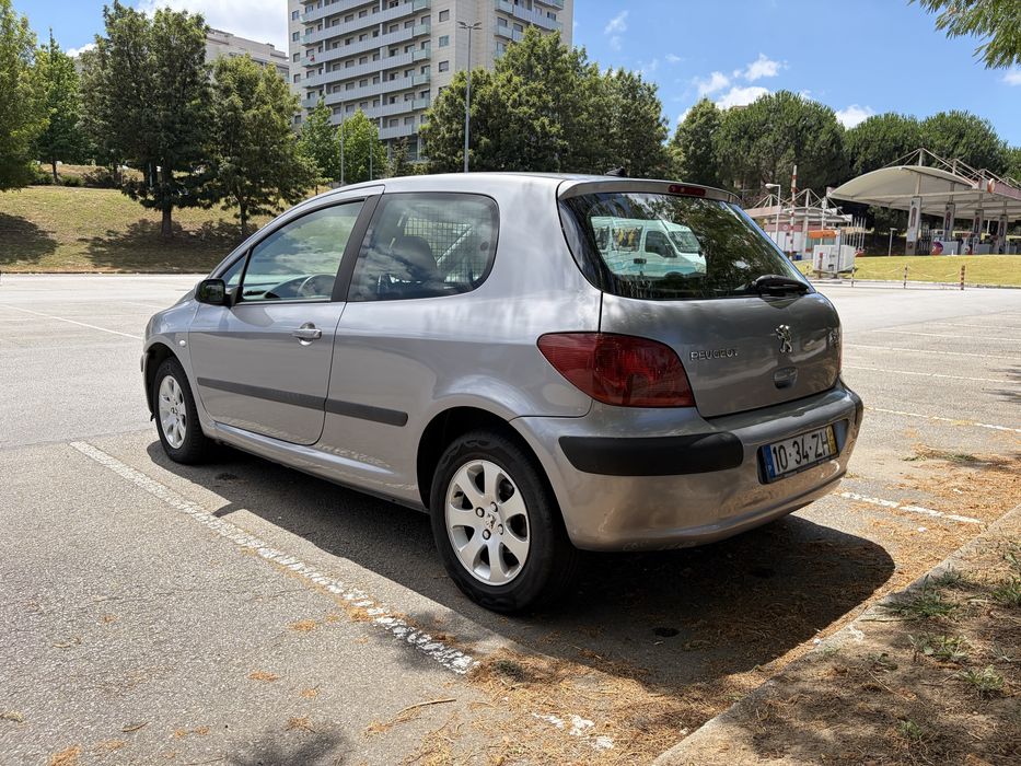Peugeot 307 1.4 HDi Comercial – Muito económico – Inspeção até 12/2026