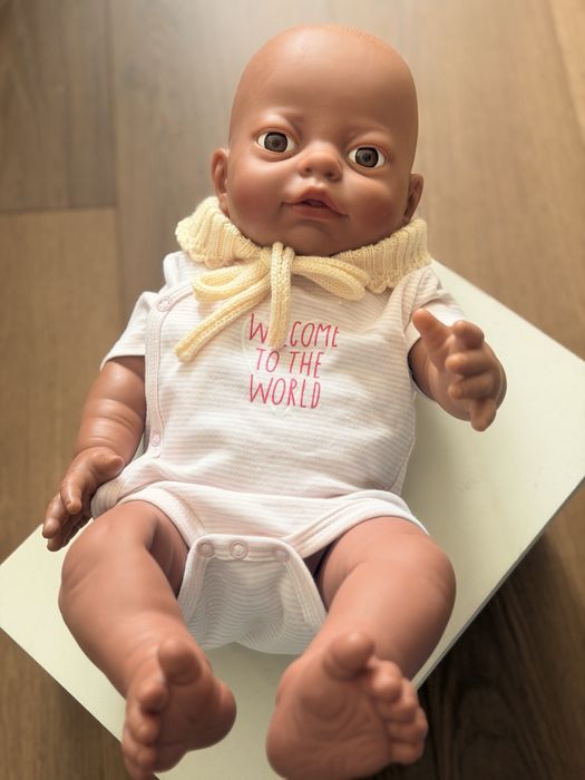 Boneco como novo.