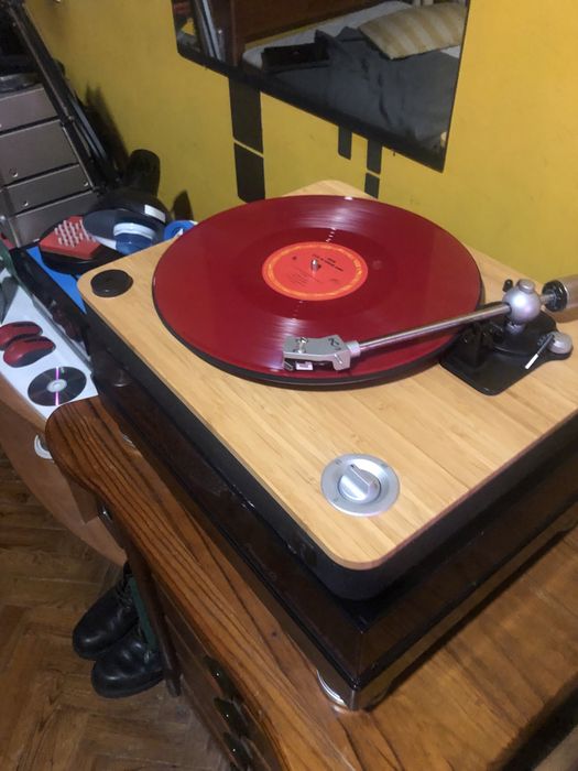 Gira discos como novo
