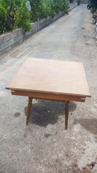 Mesa de jantar extensível
