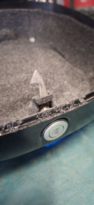 Top case com suporte  Vespa GTS 125cc co fechadura danificada