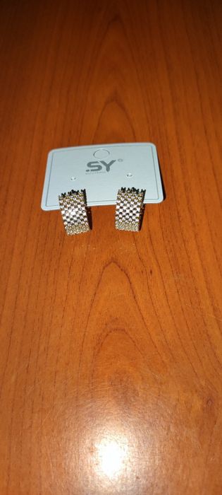 Kolczyki z cyrkoniami