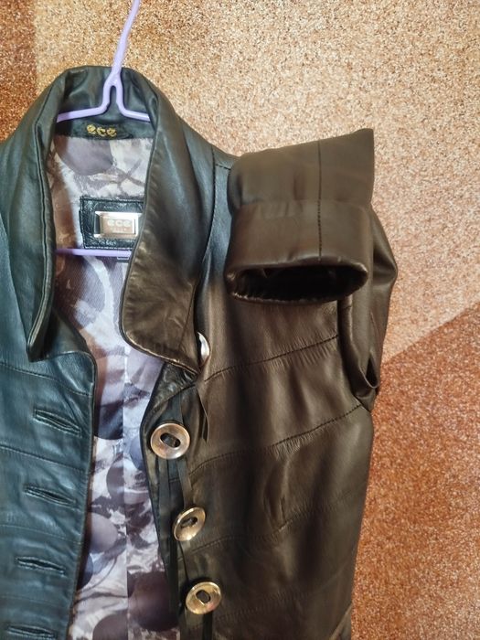 Куртка шкіряна жіноча