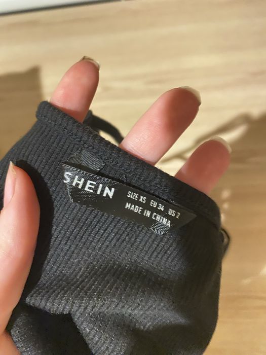 Чорний топ навиворіт зі швами y2k shein