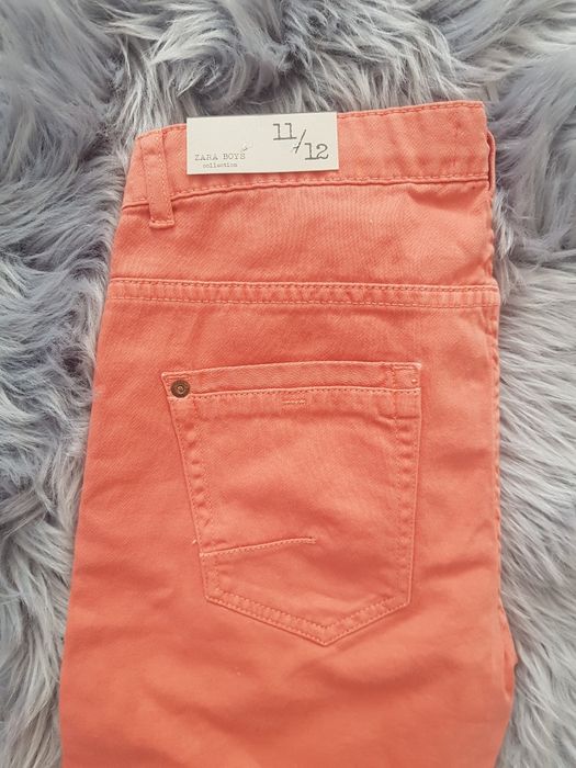 Jednobarwne jeansy Zara w rozm 152
