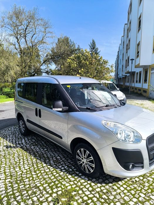 Fiat Doblo Maxi 1.6 JTD com 5 lugares e caixa de carga.Paga classe 1 .
