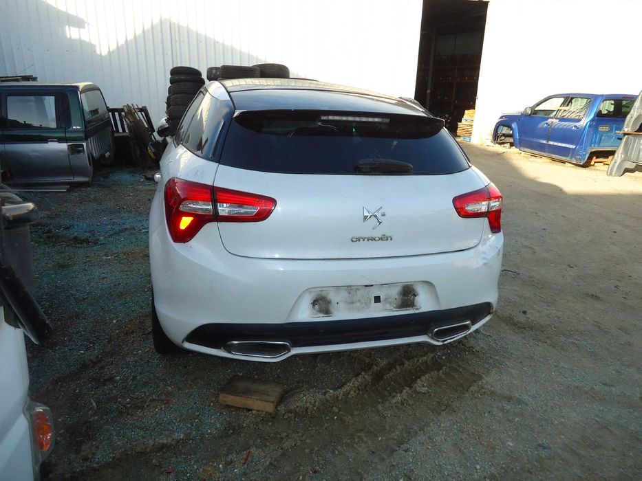 Citroen DS5 DstileE 1.6 hdi (9HR) de 2012 só ás peças