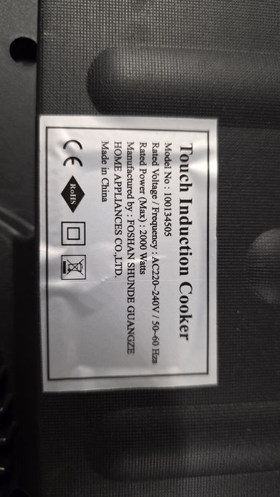 Przenośna kuchenka indukcyjna 2000 W – dotykowy panel