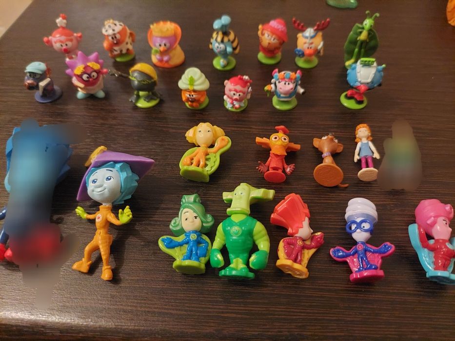 Продам миньонов, смешариков,фиксиков, милка, бакуганы, тамогочи,топпер