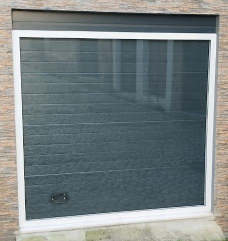 Porta Seccionada de garagem, com motor